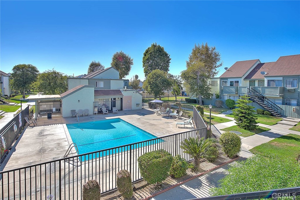 635 N Bristol Street 41