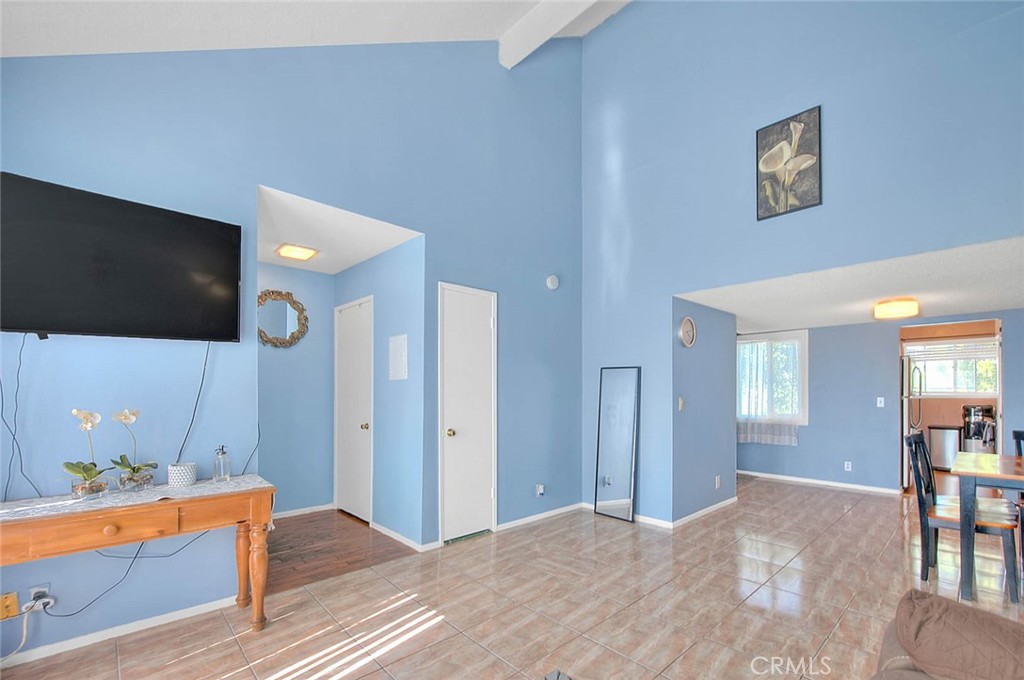 635 N Bristol Street 41