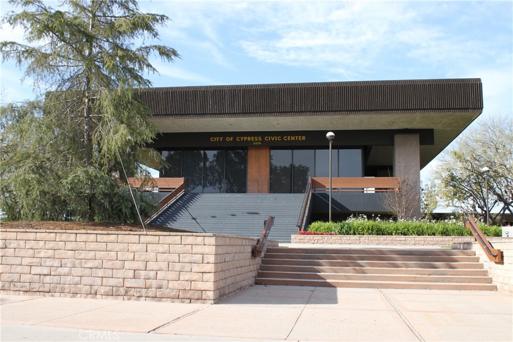 6248 Pitcairn Street