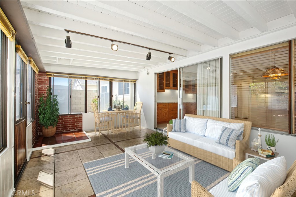 6248 Pitcairn Street