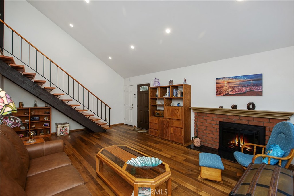 6248 Pitcairn Street