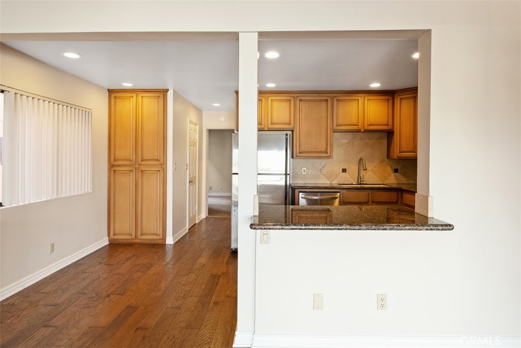 34121 Ruby Lantern B