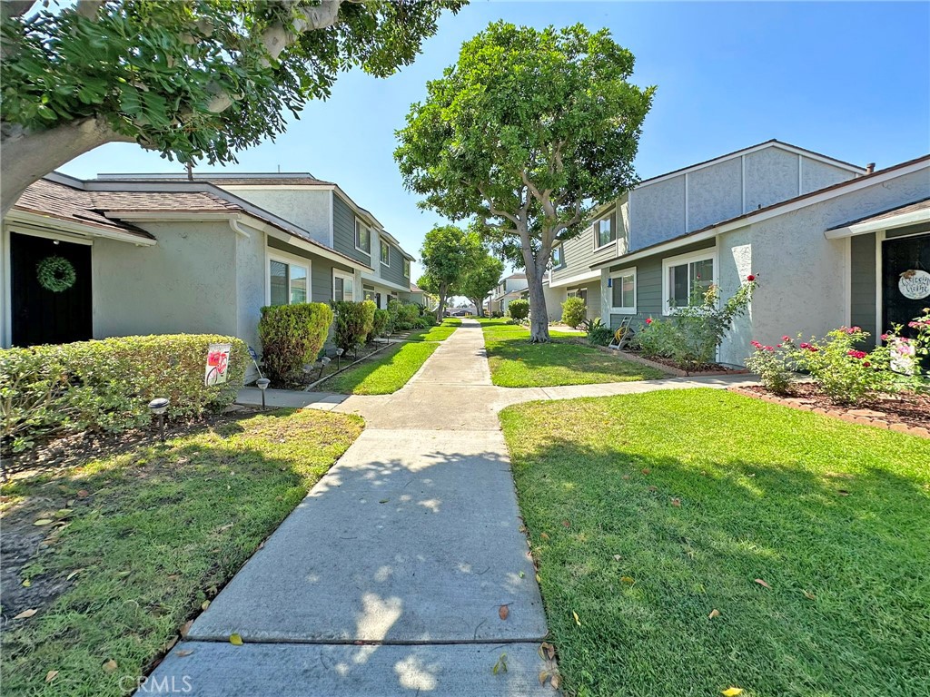 13311 Woodbrook Circle