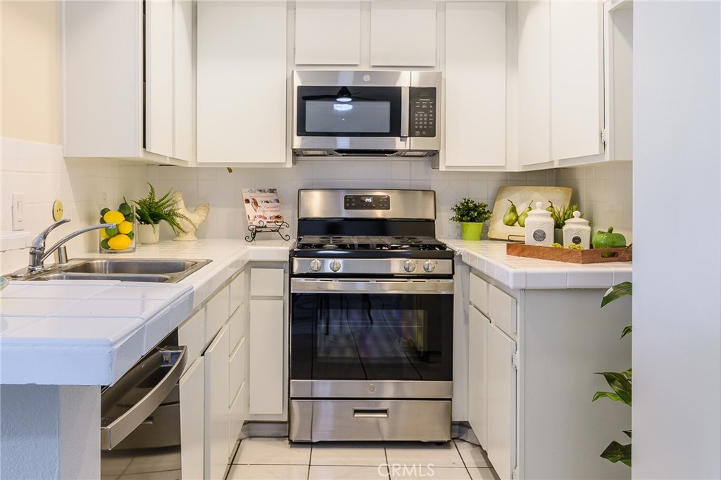 700 W 3rd Street B206