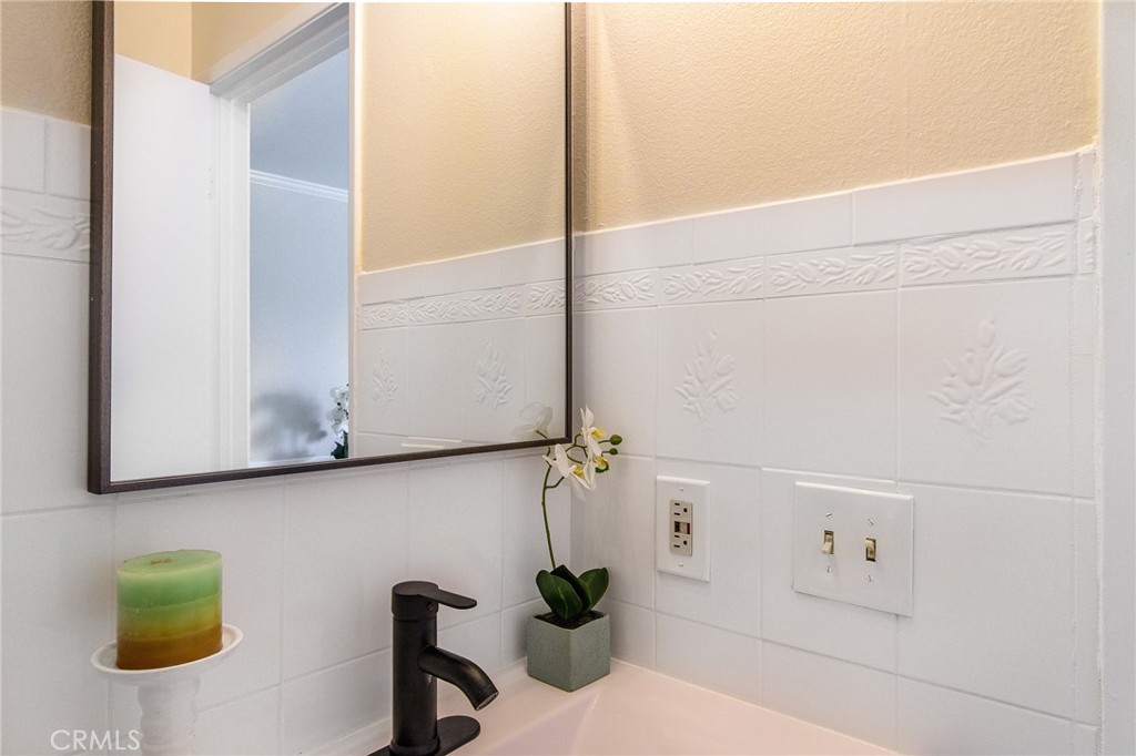 700 W 3rd Street B206