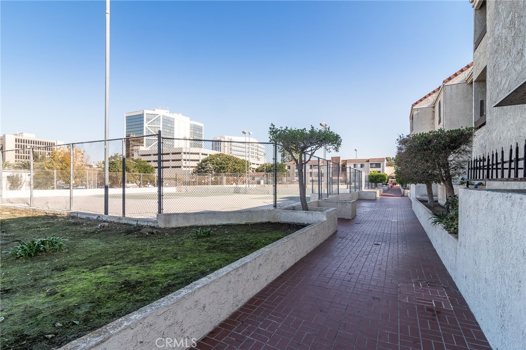 700 W 3rd Street B206