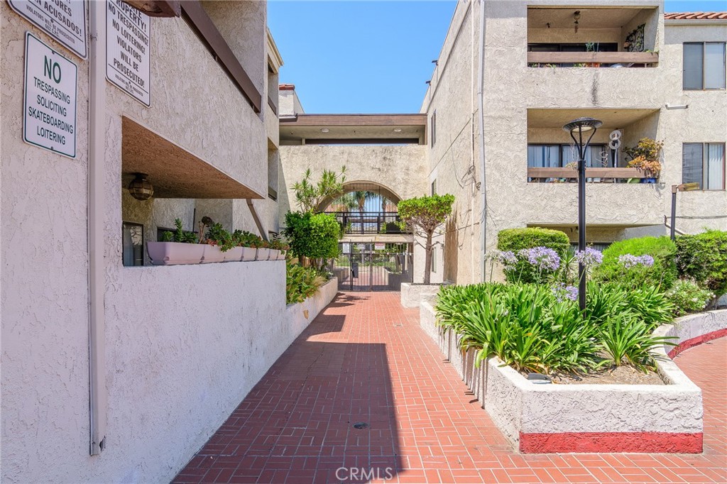 700 W 3rd Street B206