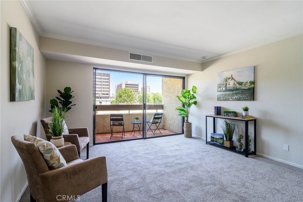 700 W 3rd Street B206