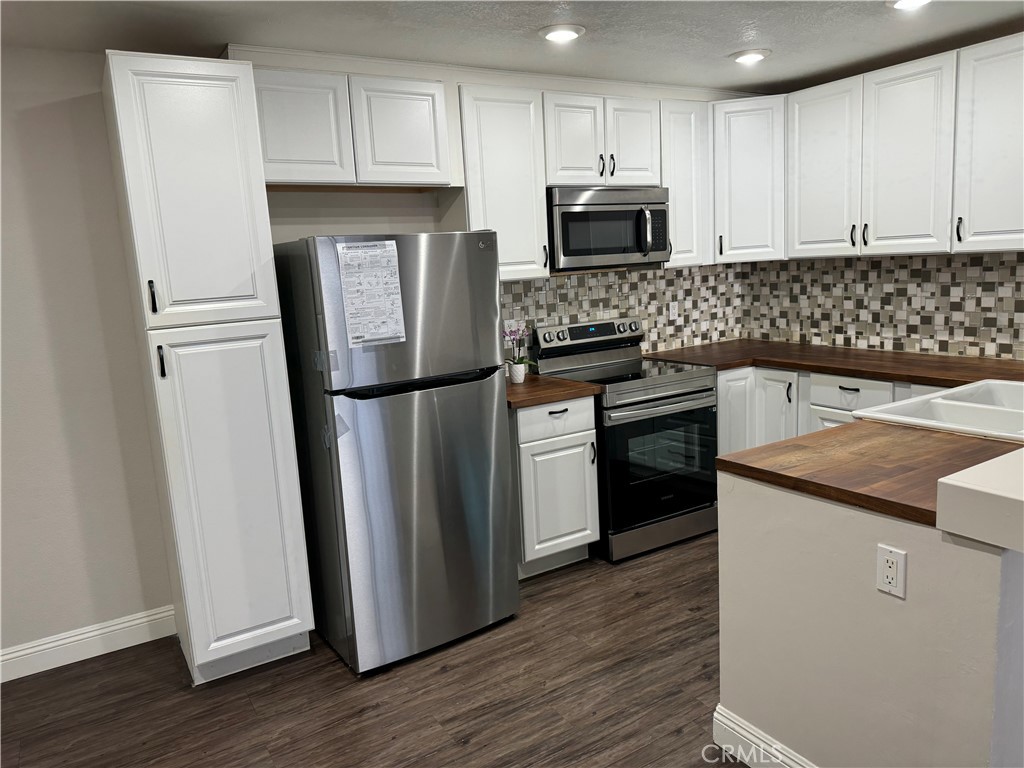 21961 Rimhurst Drive 195H