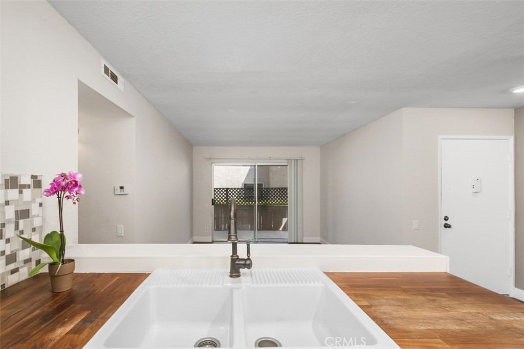 21961 Rimhurst Drive 195H