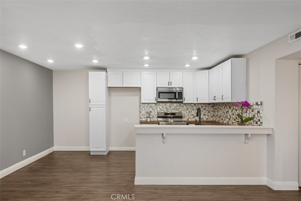 21961 Rimhurst Drive 195H