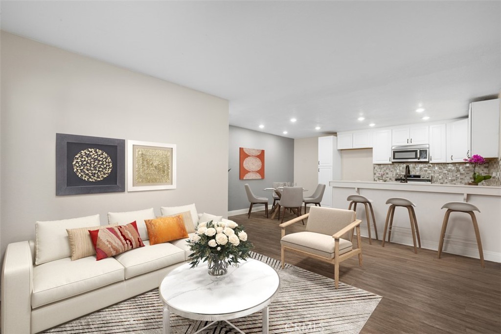 21961 Rimhurst Drive 195H