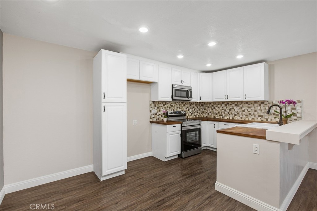 21961 Rimhurst Drive 195H