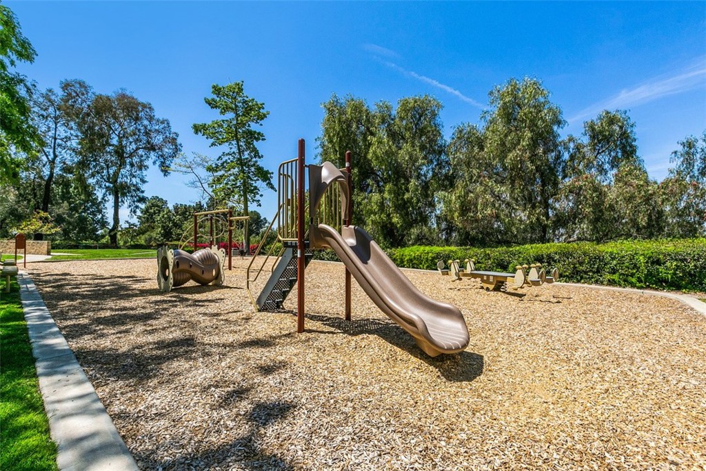 21961 Rimhurst Drive 195H