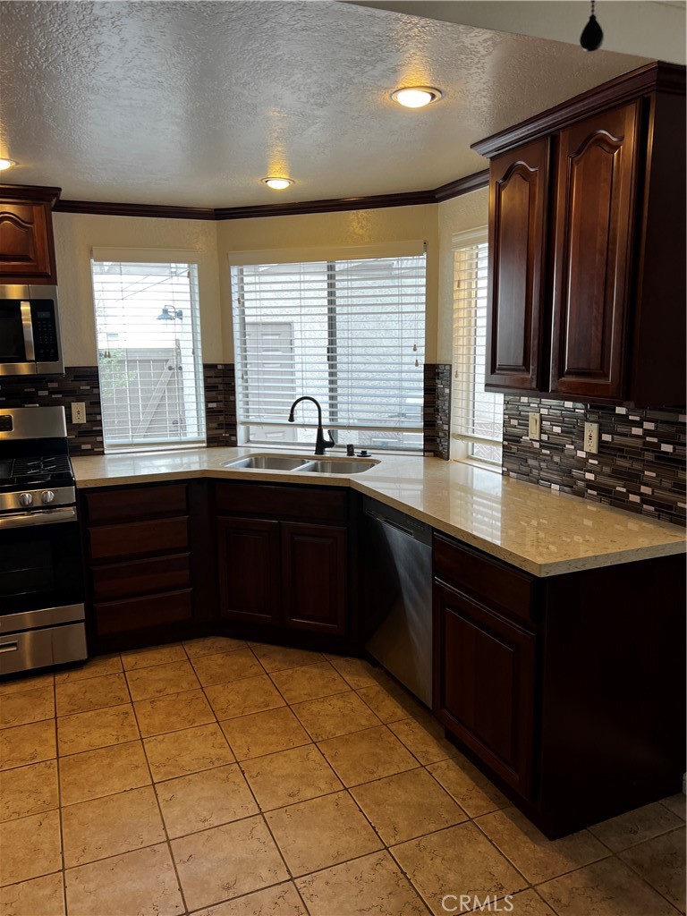 16721 Algonquin Street