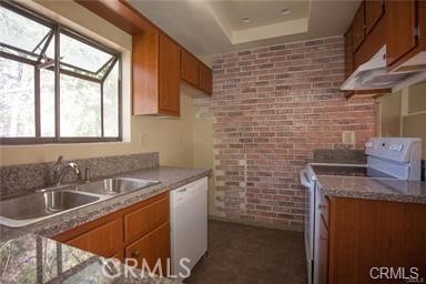 94 Lakepines