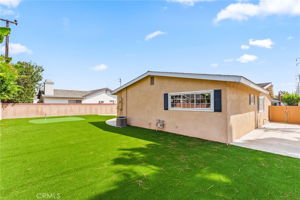 15471 Salisbury Lane