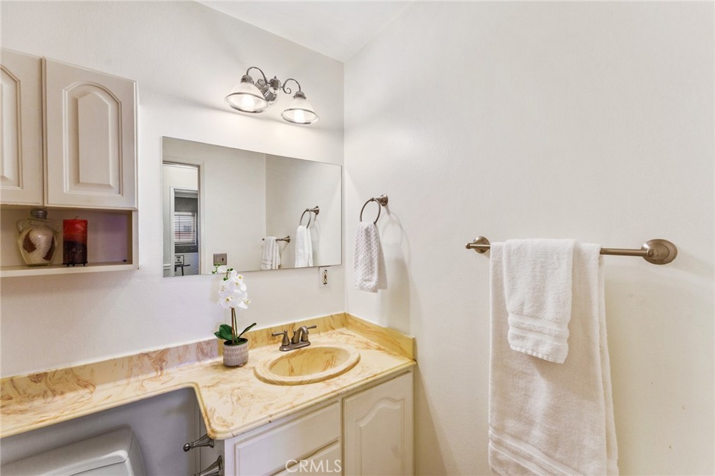 15471 Salisbury Lane