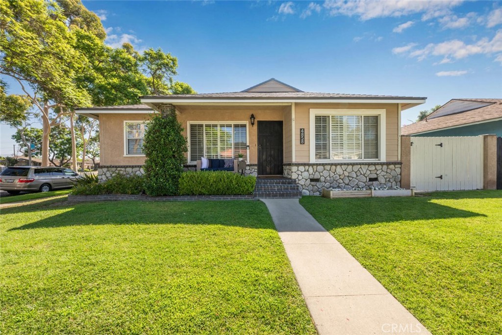 4858 Snowden