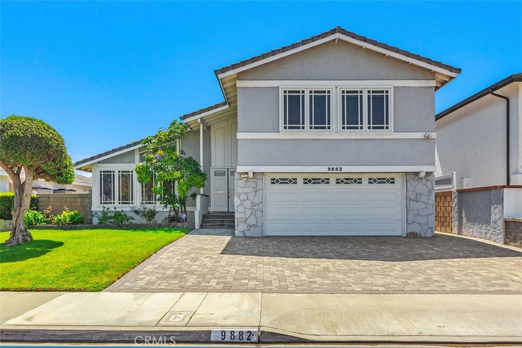 9882 Vicksburg Drive