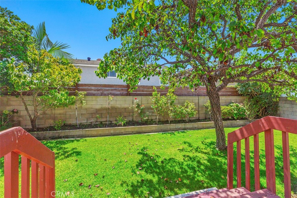 9882 Vicksburg Drive