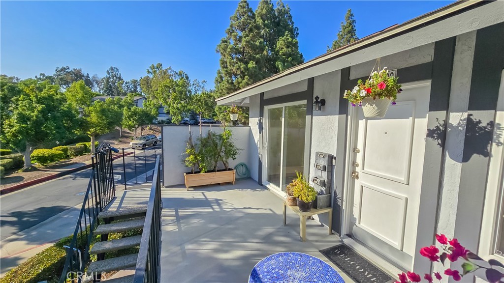 20302 #4 Flower Gate Lane 4