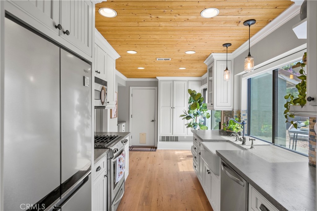 3479 Lawrence Street