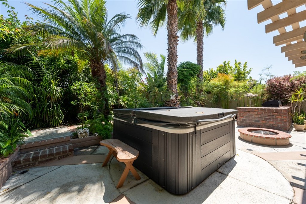 20392 Mooncrest Circle