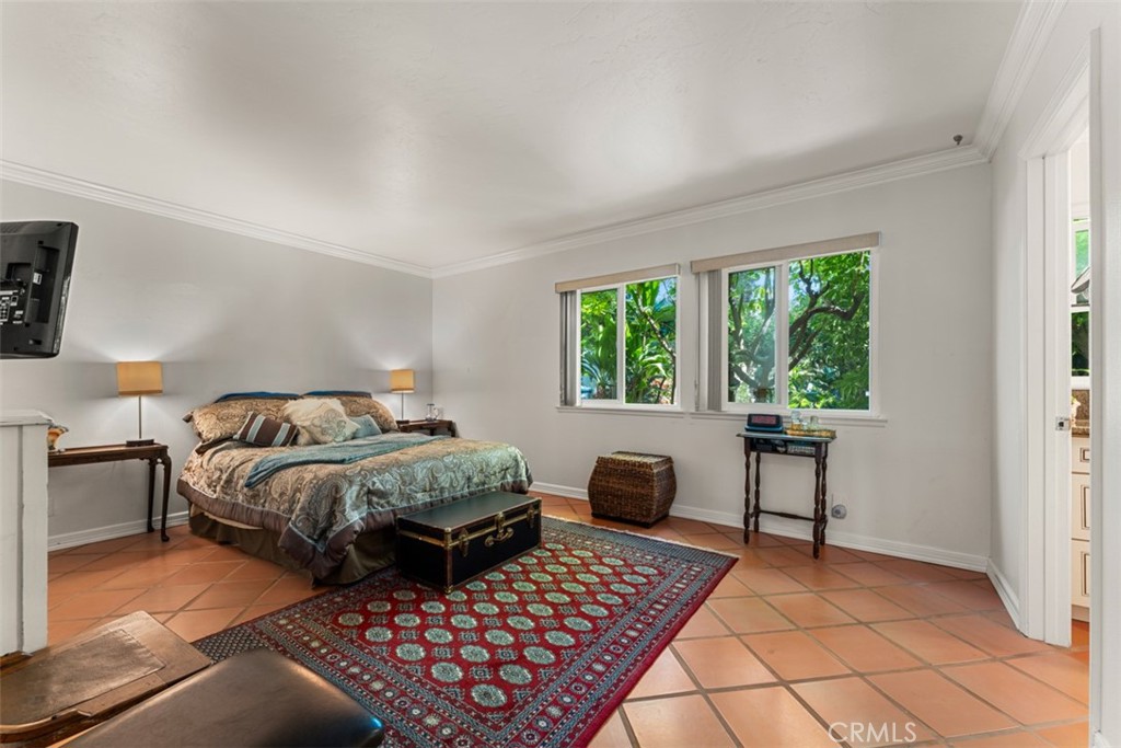 20392 Mooncrest Circle