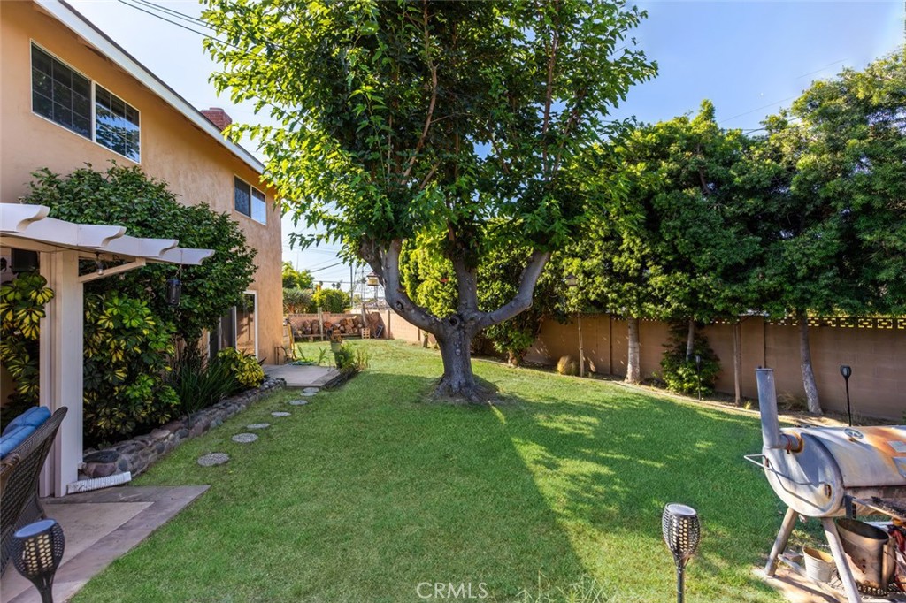 17524 Santa Paula Circle