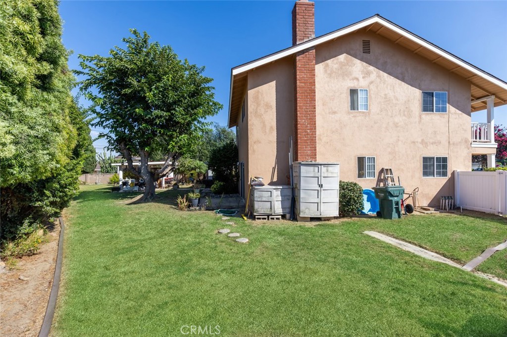 17524 Santa Paula Circle