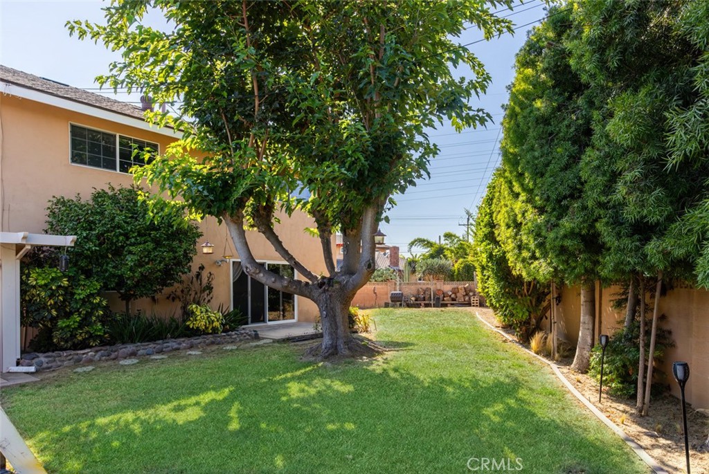 17524 Santa Paula Circle