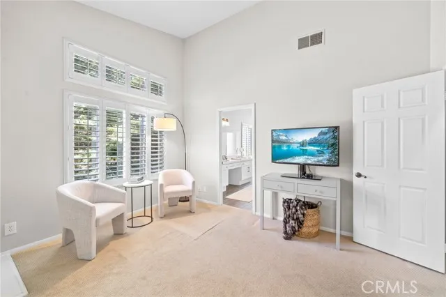 22622 White Oaks