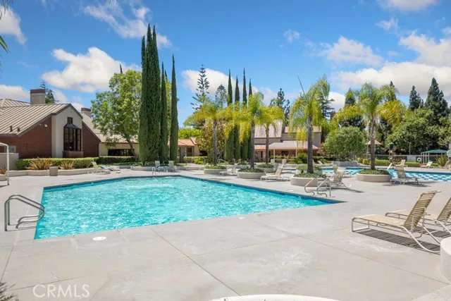 22622 White Oaks
