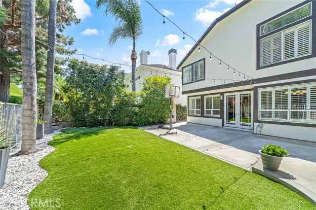 22622 White Oaks