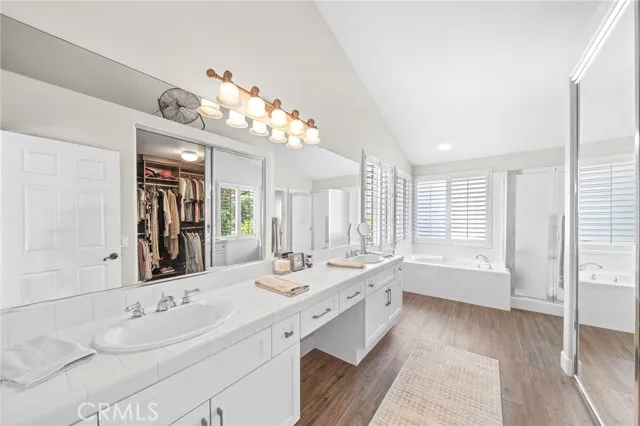 22622 White Oaks