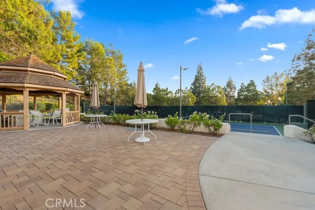 22622 White Oaks
