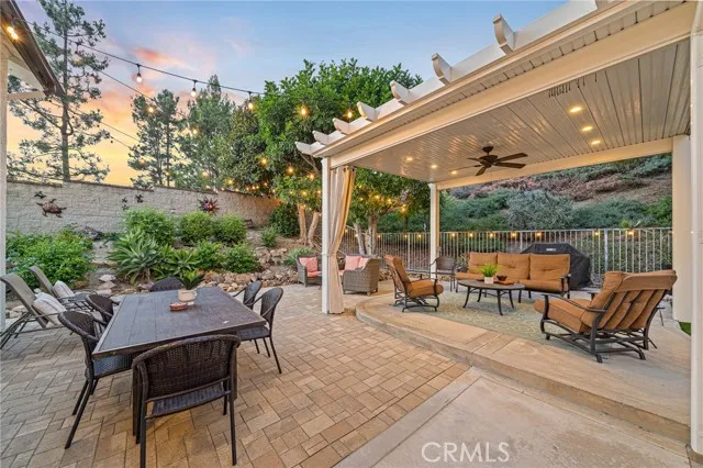 22622 White Oaks