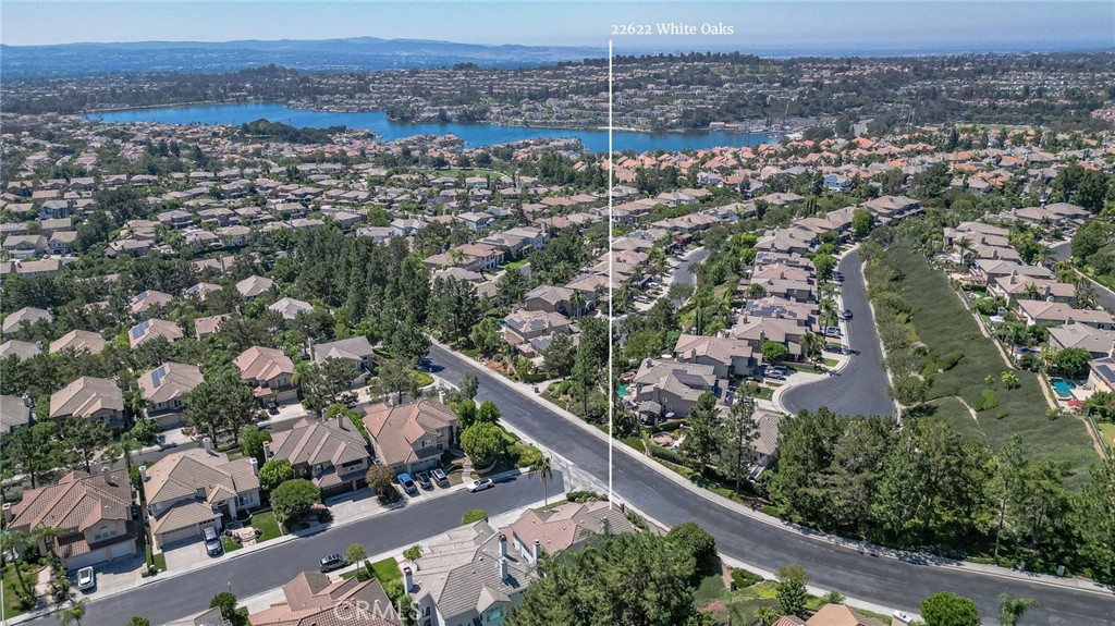 22622 White Oaks