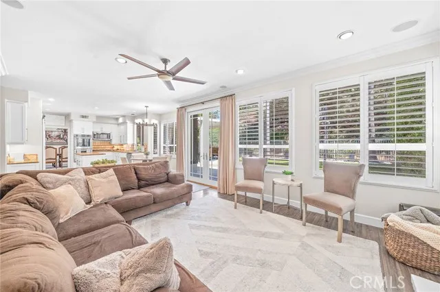 22622 White Oaks