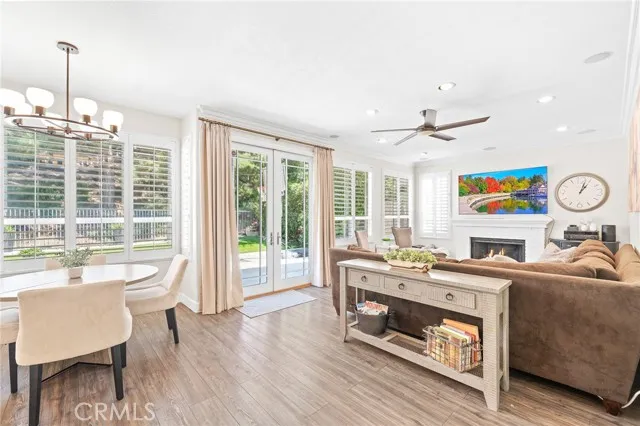 22622 White Oaks