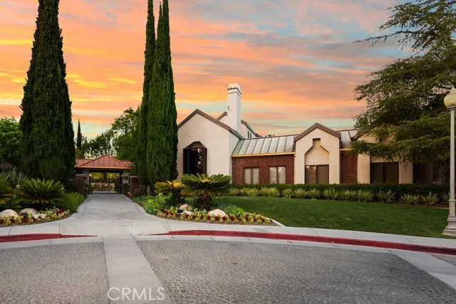 22622 White Oaks