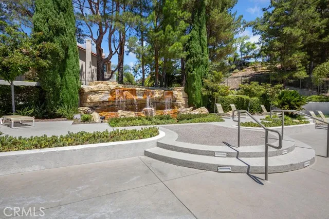 22622 White Oaks