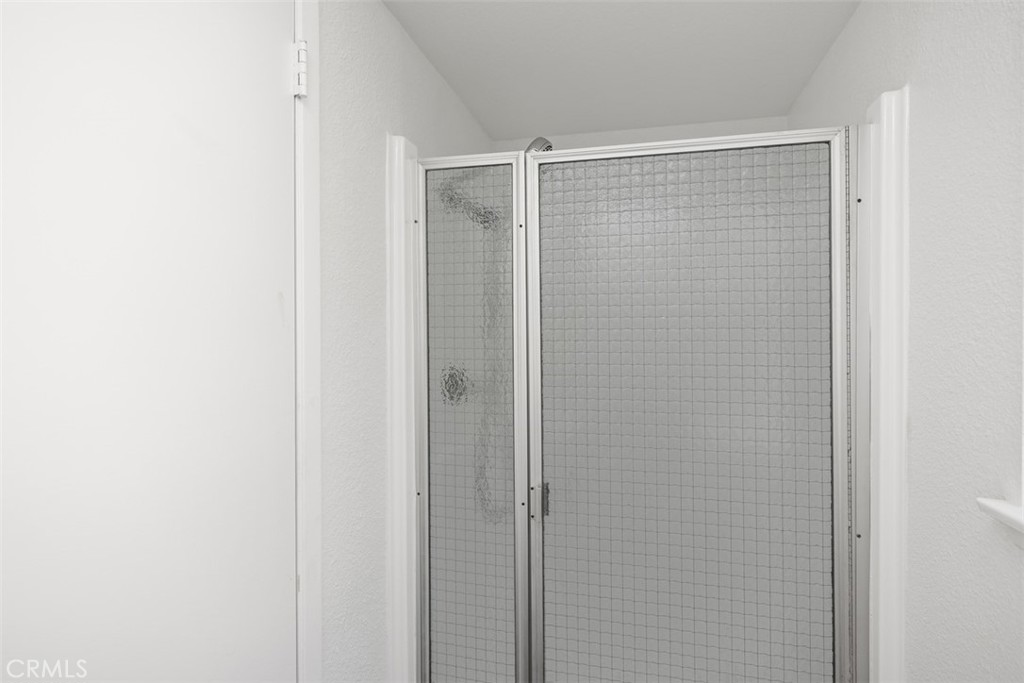 2250 Via Mariposa E B