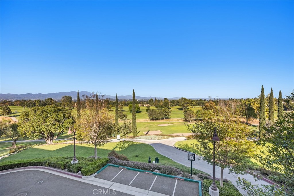 2250 Via Mariposa E B