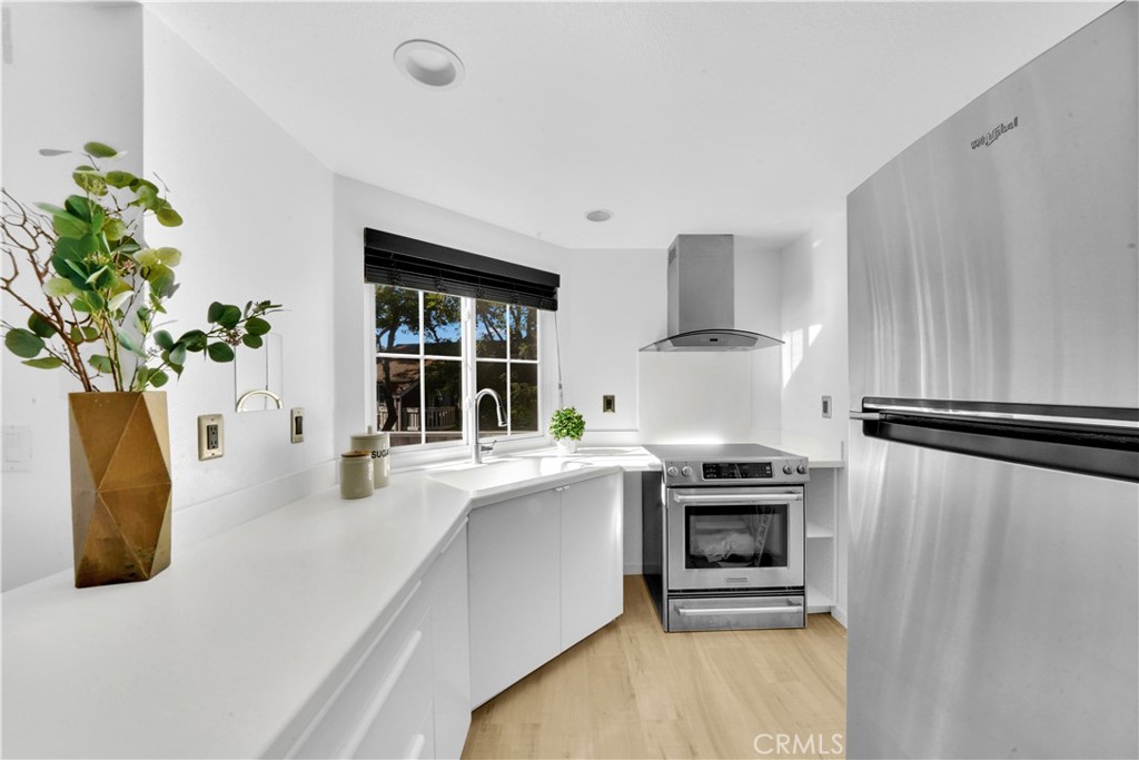 12555 Euclid Street 110