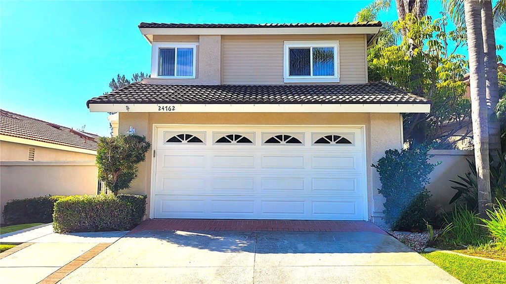 24762 VIA DEL ORO