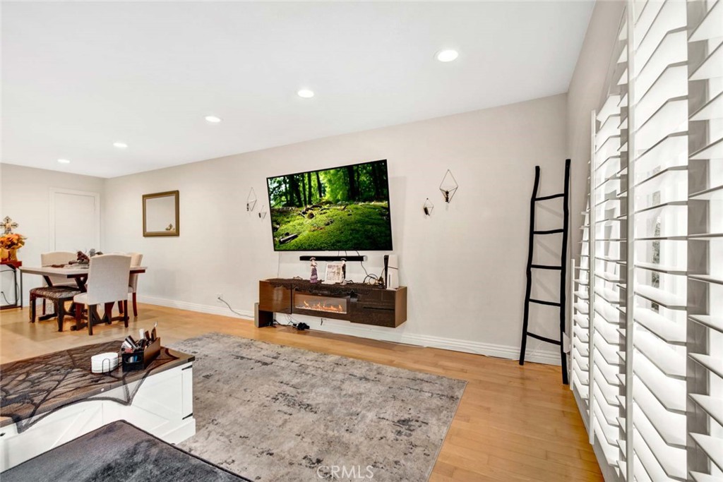 3037 Club House Circle