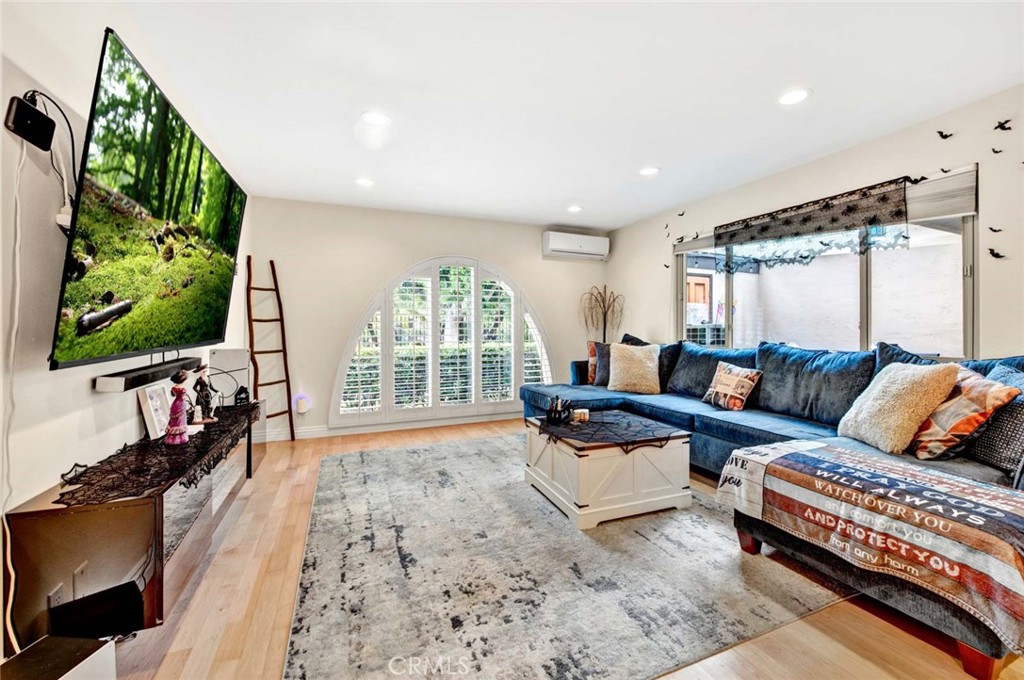 3037 Club House Circle