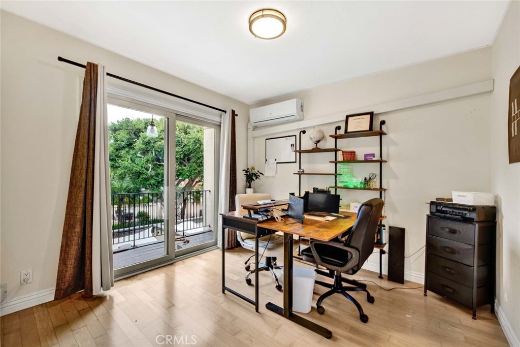 3037 Club House Circle